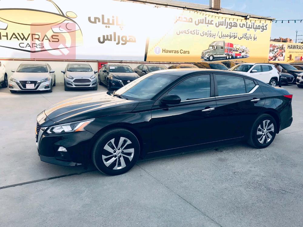 نیسان ئەلتیما